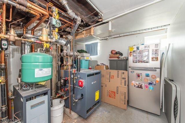 153 Orchard St, Elmwood Park Boro, NJ 07407