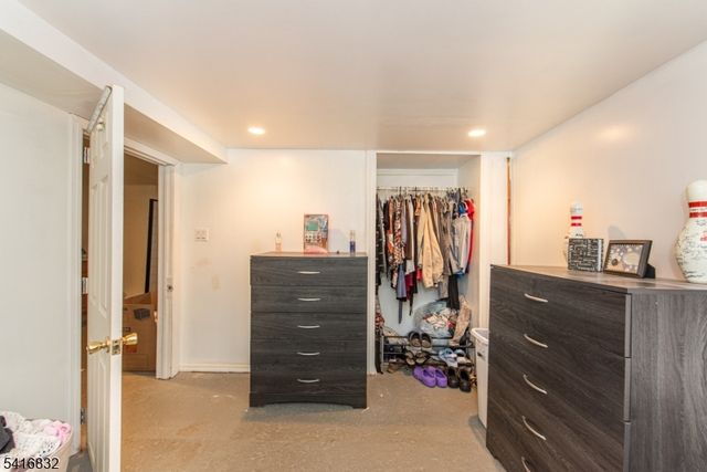 153 Orchard St, Elmwood Park Boro, NJ 07407