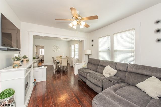 153 Orchard St, Elmwood Park Boro, NJ 07407