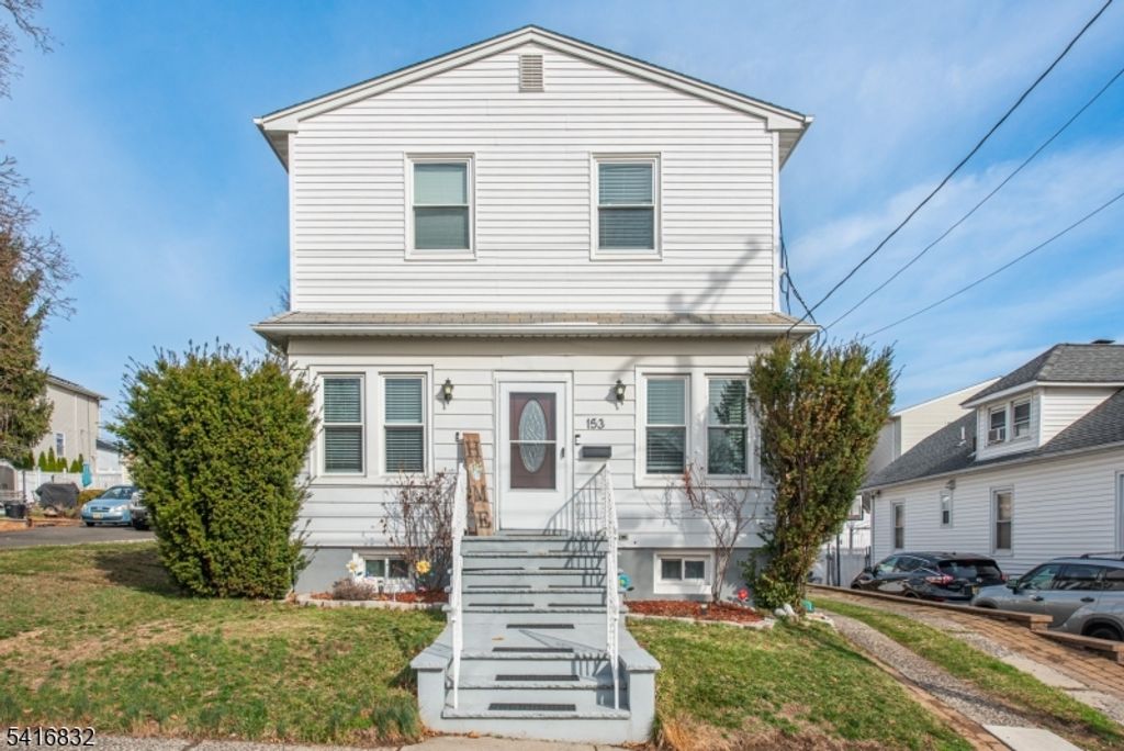 153 Orchard St, Elmwood Park Boro, NJ 07407