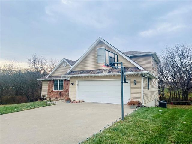 810 Arrowhead Circle, Maryville, MO 64468