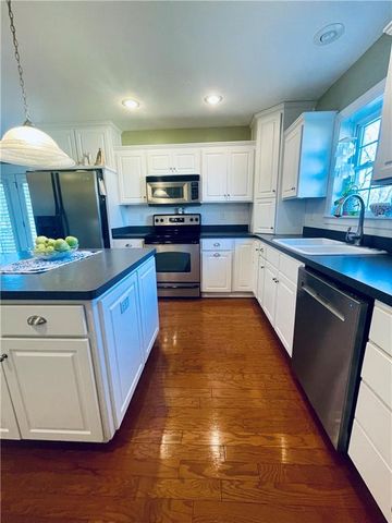 810 Arrowhead Circle, Maryville, MO 64468