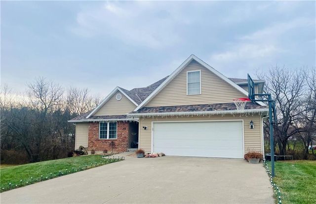 810 Arrowhead Circle, Maryville, MO 64468