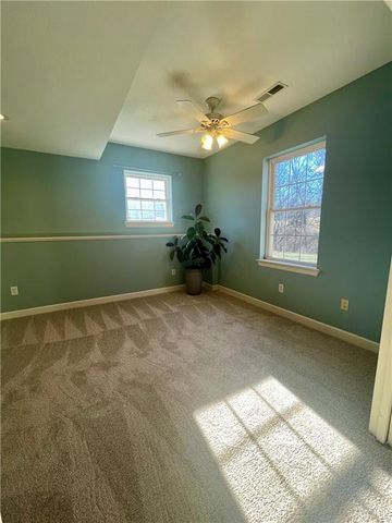 810 Arrowhead Circle, Maryville, MO 64468