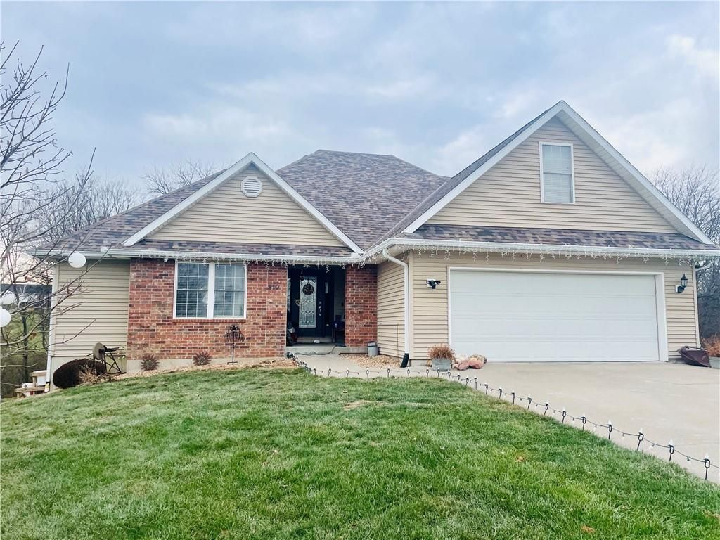 810 Arrowhead Circle, Maryville, MO 64468