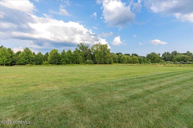 4 Prestwick Court, Holmdel, NJ 07733