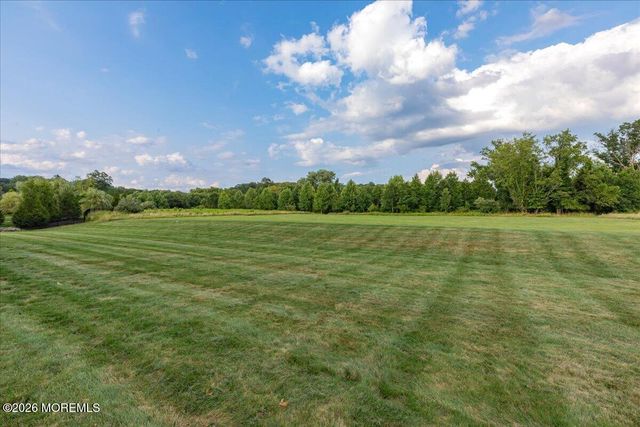 4 Prestwick Court, Holmdel, NJ 07733