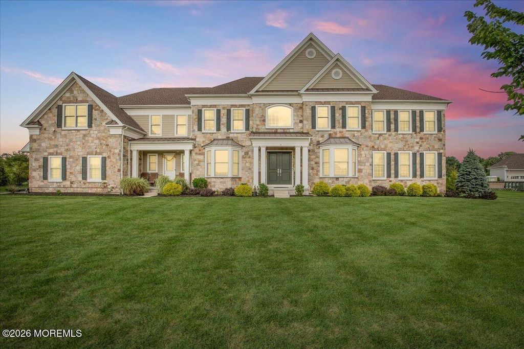 4 Prestwick Court, Holmdel, NJ 07733