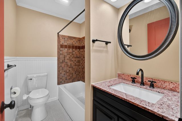 528 13th Street, West Des Moines, IA 50265