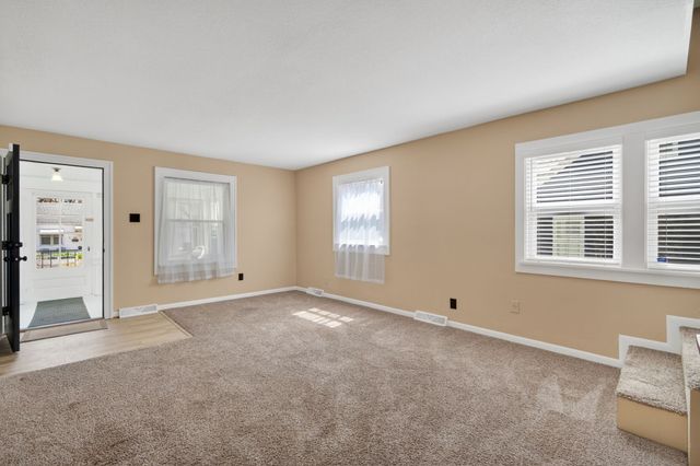 528 13th Street, West Des Moines, IA 50265