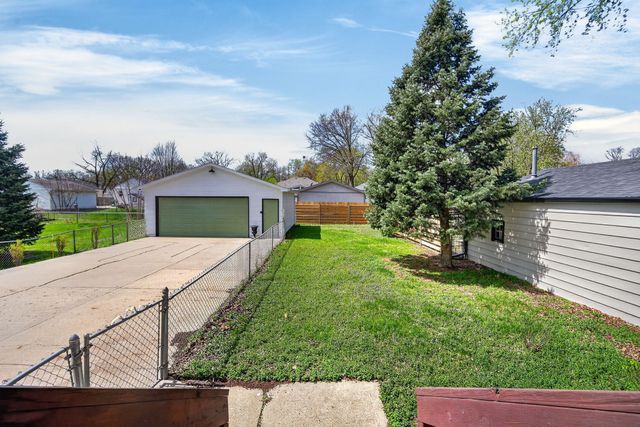 528 13th Street, West Des Moines, IA 50265