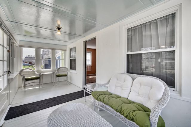 528 13th Street, West Des Moines, IA 50265