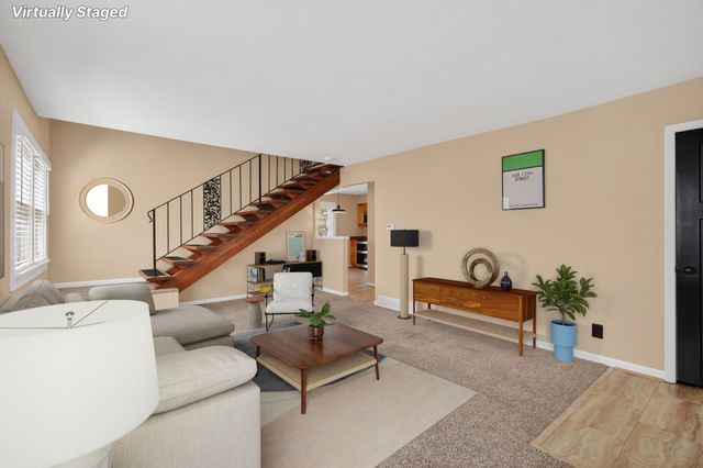 528 13th Street, West Des Moines, IA 50265