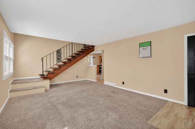 528 13th Street, West Des Moines, IA 50265