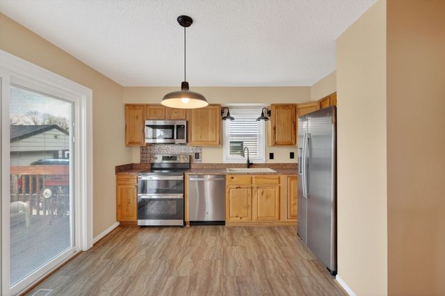 528 13th Street, West Des Moines, IA 50265