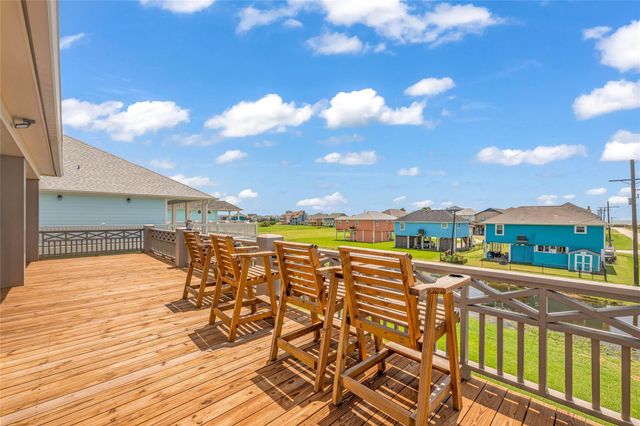 2200 Crab Street, Crystal Beach, TX 77650
