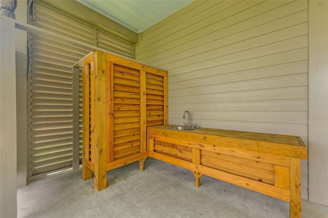 2200 Crab Street, Crystal Beach, TX 77650