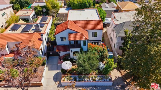 1042 S Stanley Avenue, Los Angeles, CA 90019