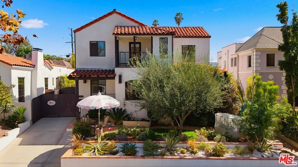 1042 S Stanley Avenue, Los Angeles, CA 90019