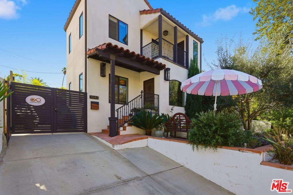 1042 S Stanley Avenue, Los Angeles, CA 90019 — photo 2