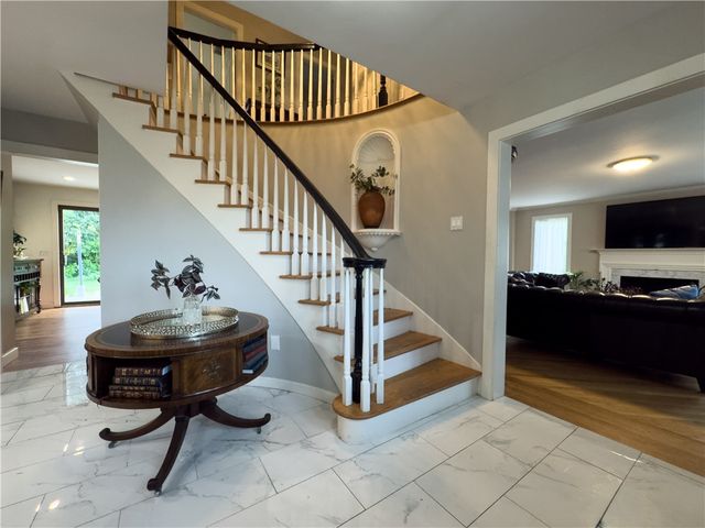 18 ANN Court, Cranston, RI 02921