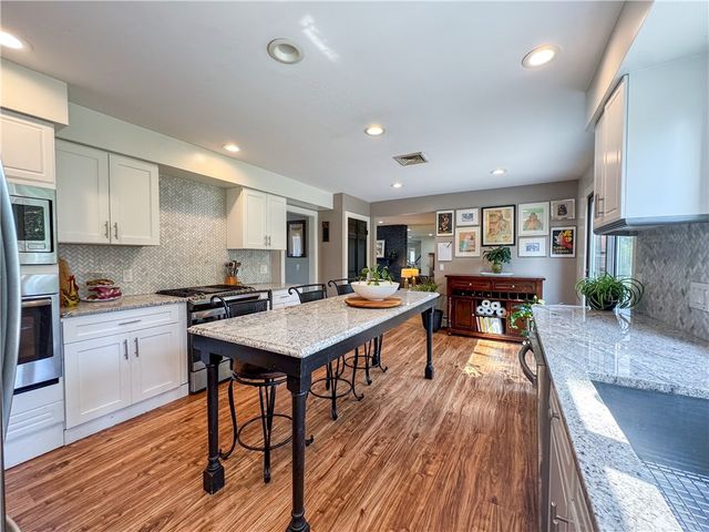 18 ANN Court, Cranston, RI 02921