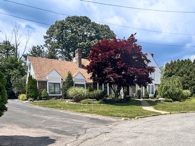 18 ANN Court, Cranston, RI 02921