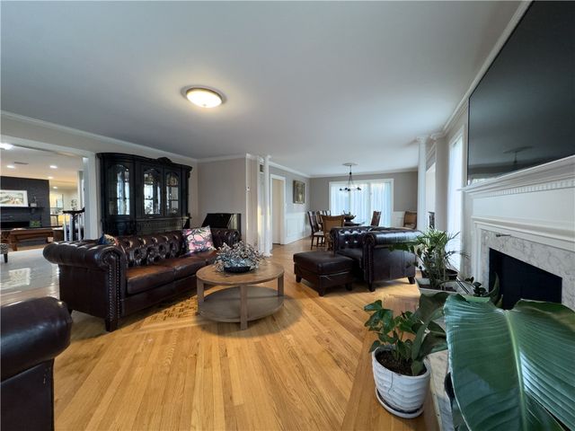 18 ANN Court, Cranston, RI 02921