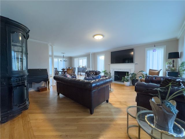 18 ANN Court, Cranston, RI 02921