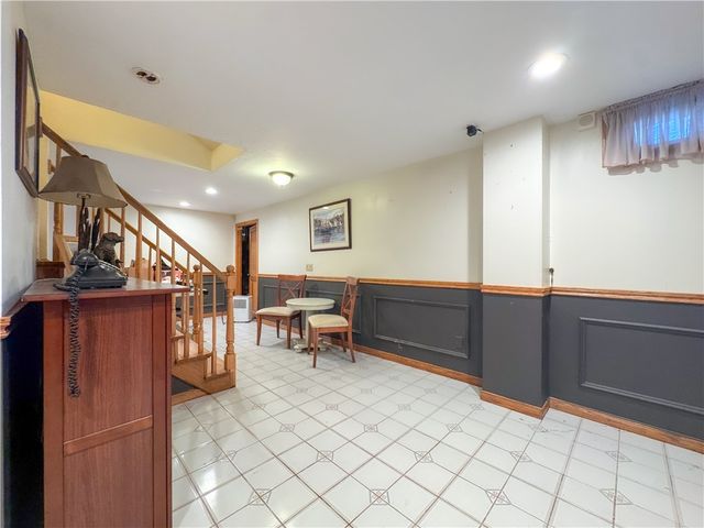 18 ANN Court, Cranston, RI 02921