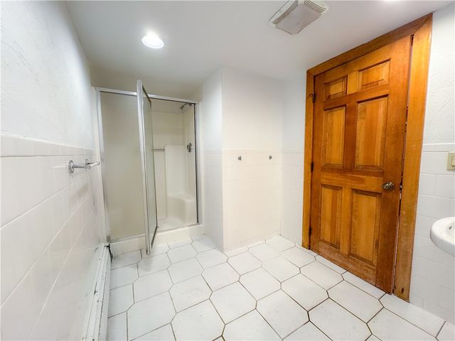 18 ANN Court, Cranston, RI 02921