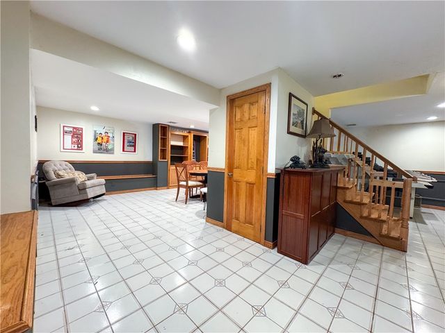 18 ANN Court, Cranston, RI 02921