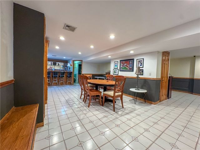 18 ANN Court, Cranston, RI 02921