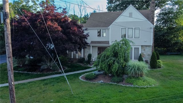 18 ANN Court, Cranston, RI 02921