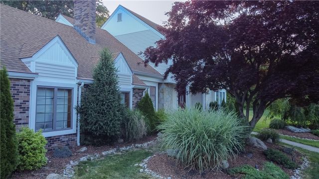18 ANN Court, Cranston, RI 02921