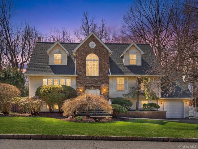 45 Maplewood Boulevard, Suffern, NY 10901
