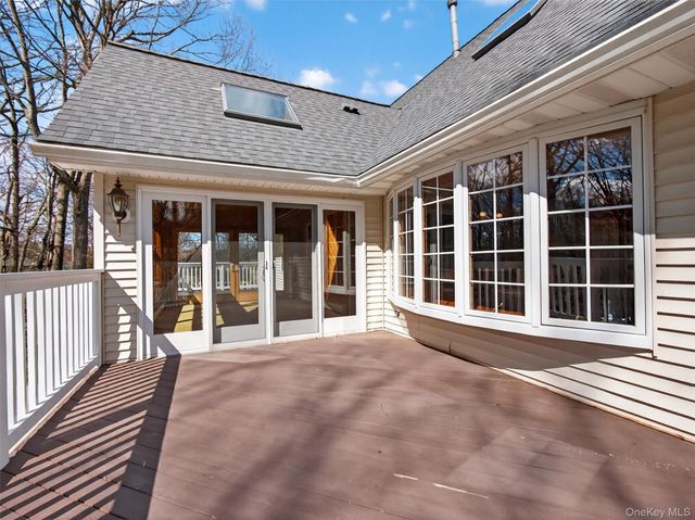 45 Maplewood Boulevard, Suffern, NY 10901