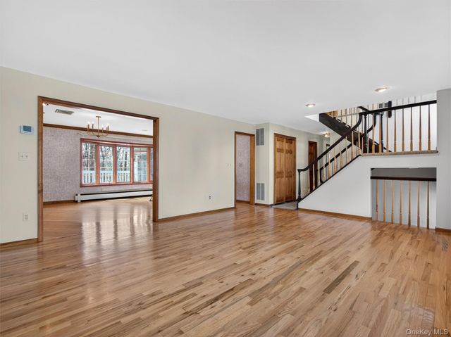 45 Maplewood Boulevard, Suffern, NY 10901