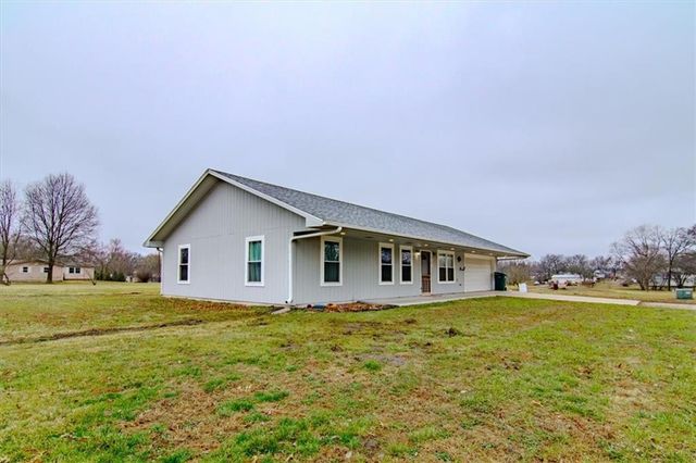 604 E Vogt Road, Urich, MO 64788