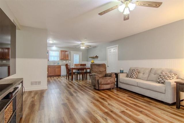 604 E Vogt Road, Urich, MO 64788