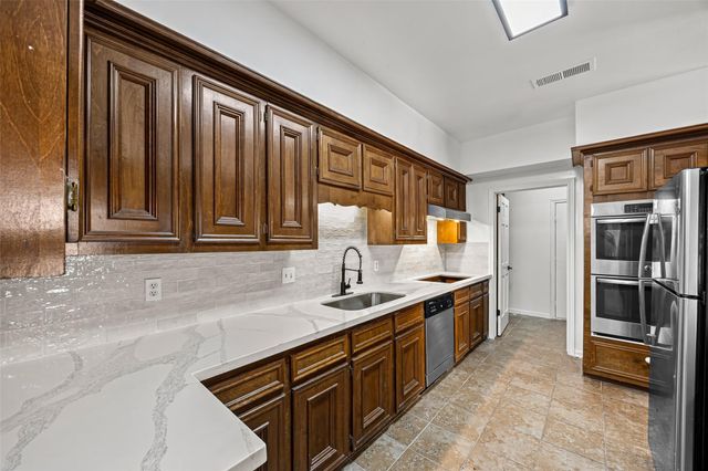 14041 Cashel Forest Drive, Houston, TX 77069