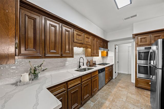 14041 Cashel Forest Drive, Houston, TX 77069