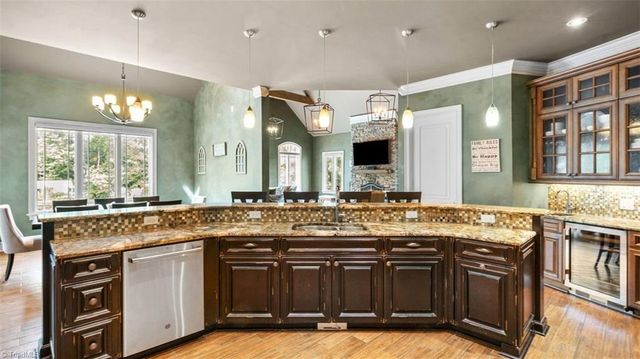 636 Lee Road, Thomasville, NC 27360