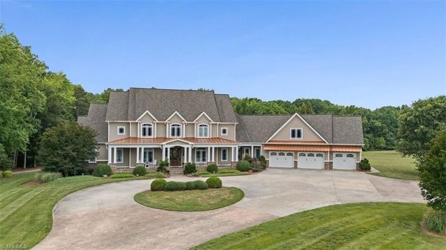636 Lee Road, Thomasville, NC 27360