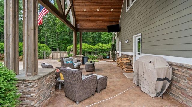 636 Lee Road, Thomasville, NC 27360
