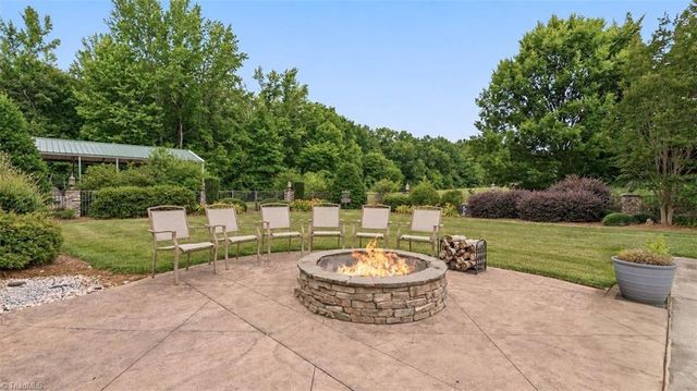 636 Lee Road, Thomasville, NC 27360