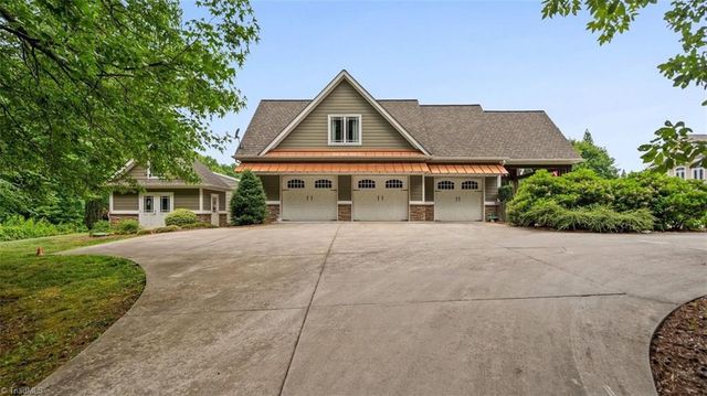 636 Lee Road, Thomasville, NC 27360
