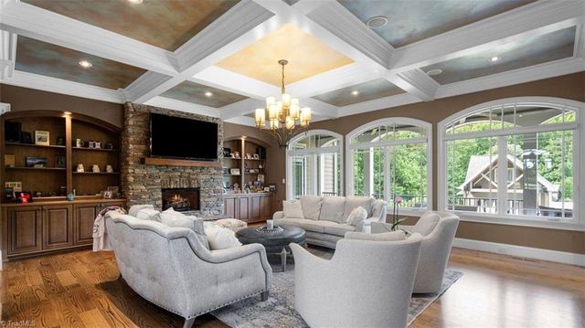 636 Lee Road, Thomasville, NC 27360