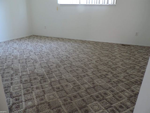 8432 Hickory Drive, Sterling Heights, MI 48312