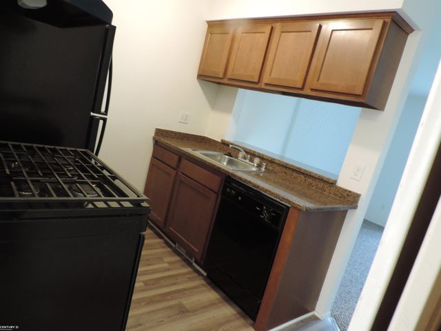 8432 Hickory Drive, Sterling Heights, MI 48312